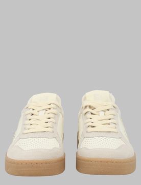 Veja Unisex Sneakers - V-82 Model