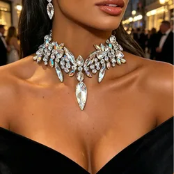 Collar de Strass Asimétrico Multicapa, Accesorio de Joyería Nupcial para Bodas