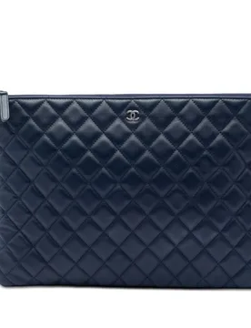 Large Quilted Lambskin Cosmo Charm O Case Clutch - Chanel - FashionsVida