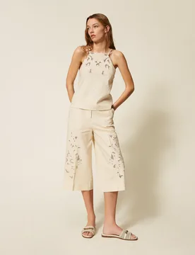 Pantalon cropped en lin mélangé avec broderie - TWINSET - FashionsVida