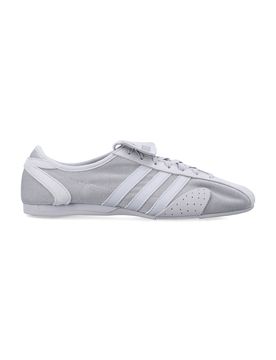 Retro-Inspired Women's Sportswear 76 Sneakers