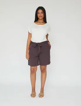 Bermuda de mujer estampada con cinturón ajustable - October - FashionsVida