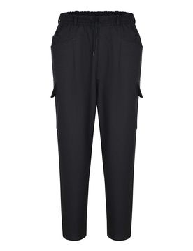Pantaloni realizzati in poliestere