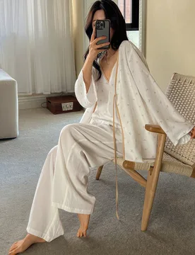 Set de 3 piezas de pijama con top de tirantes con estampado de moños y ribete de contraste y pantalón holgado para mujer - Shein - FashionsVida