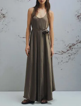 Abito lungo marrone Monochrome in twill crinckle con cintura abbinata - Marella - FashionsVida