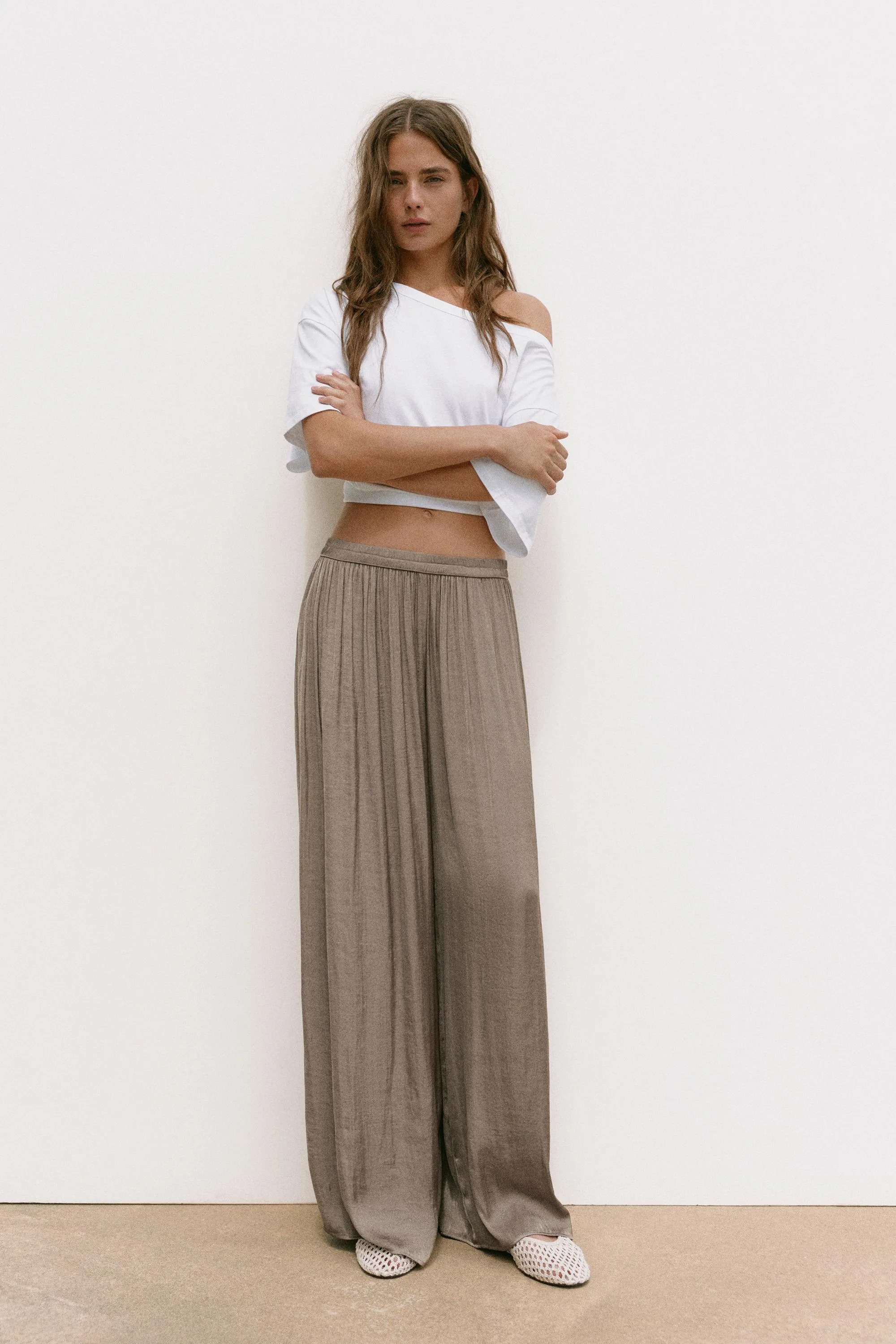Satin Wide-Leg Trousers (Size: ) - Pull&bear - FashionsVida