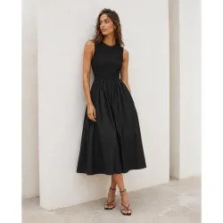 Vestido midi sin mangas y cuello redondo