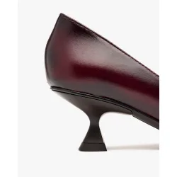 Zapatos de salón de mujer de punta fina con hebilla