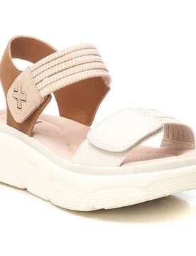 Sandalias de mujer con cierre ajustable - XTI - FashionsVida