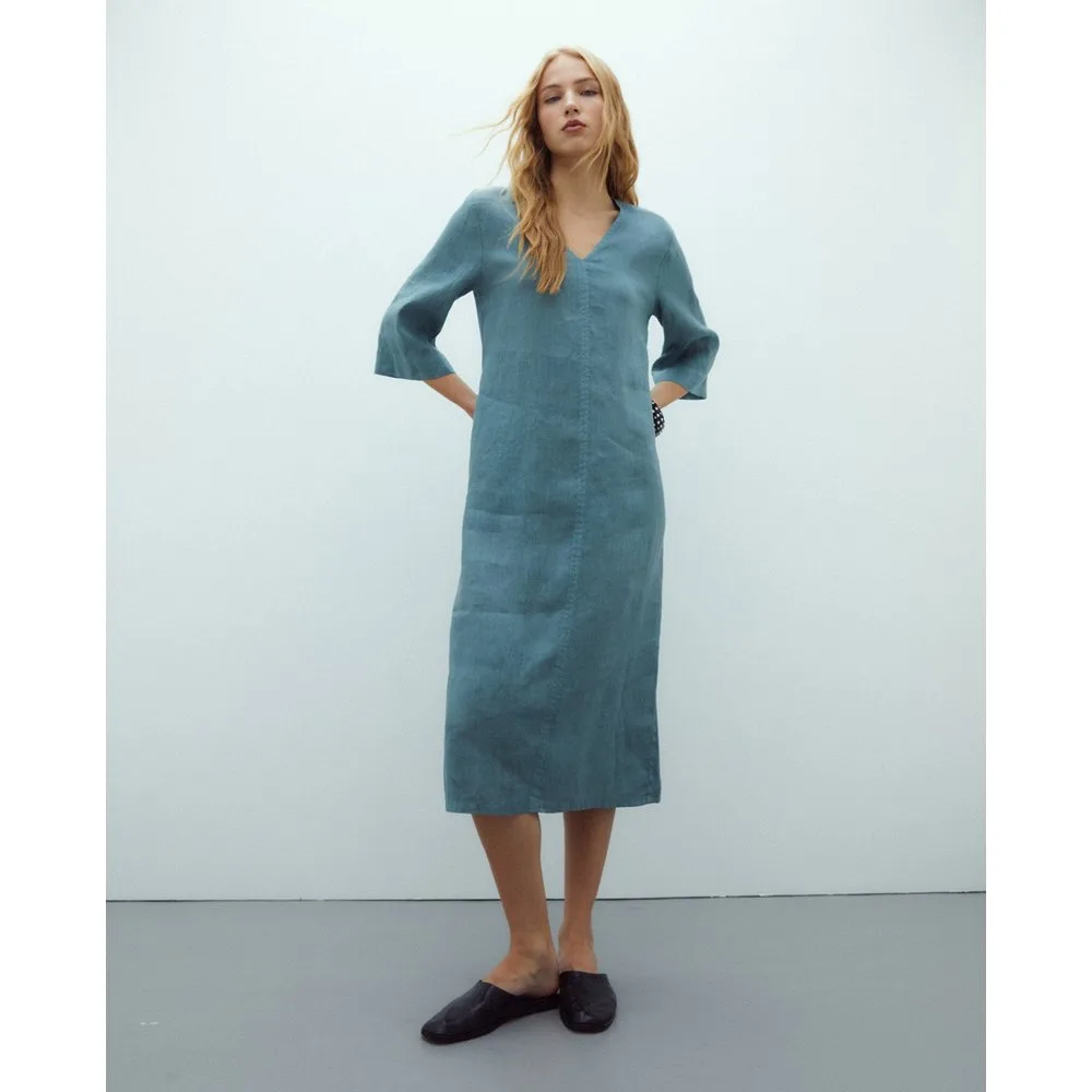 Vestido midi de lino cuello pico manga francesa - Andam - FashionsVida