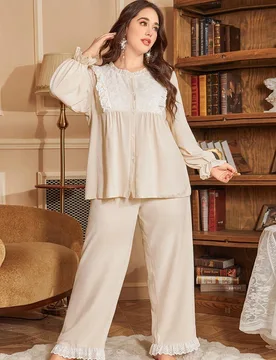 Conjunto de pijama de top de manga larga con cuello con volantes y pantalones, con bordados y parches, talla grande, ropa de otoño e invierno - Shein - FashionsVida