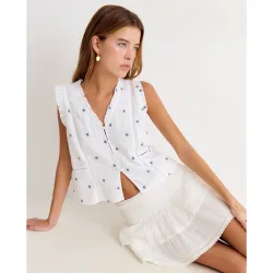 Blusa de mujer con bordados