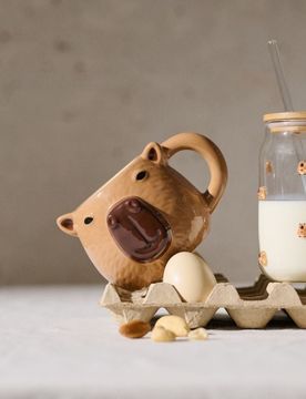 Tazza in ceramica con motivo capibara - marrone
