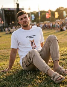 T-shirt in cotone con stampa di cane - bianco