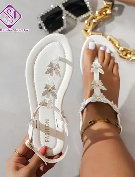 Sandalias planas de mujer con tira en el dedo, adornadas con mariposa y strass, ajuste ancho, elegantes y de lujo para fiesta de noche - Shein - FashionsVida