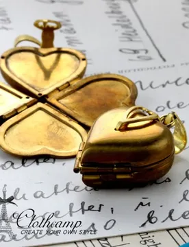 Pcs Victorian Raw Brass Folding Heart Locket Charms Pendants/open into a clover / holding 4 photos(LOCK-75) - Aliexpress - FashionsVida