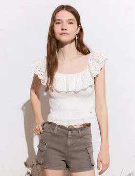 Top volante bordado suizo cuerpo smock - Green Coast - FashionsVida