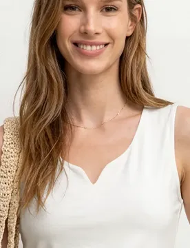 Basic Top mit Herzausschnitt female Weiß