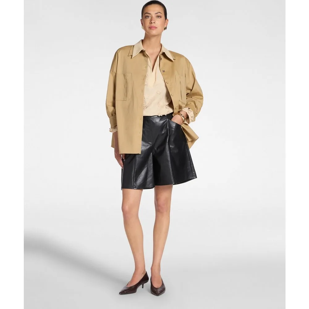 Bermudas de mujer de piel cierre con botones y cremallera - Elena Miró - FashionsVida