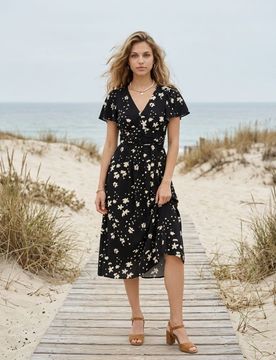 Abito midi in viscosa con arricciature e stampa floreale - nero