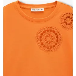 Camiseta de mujer 100% algodón de manga corta con bordados