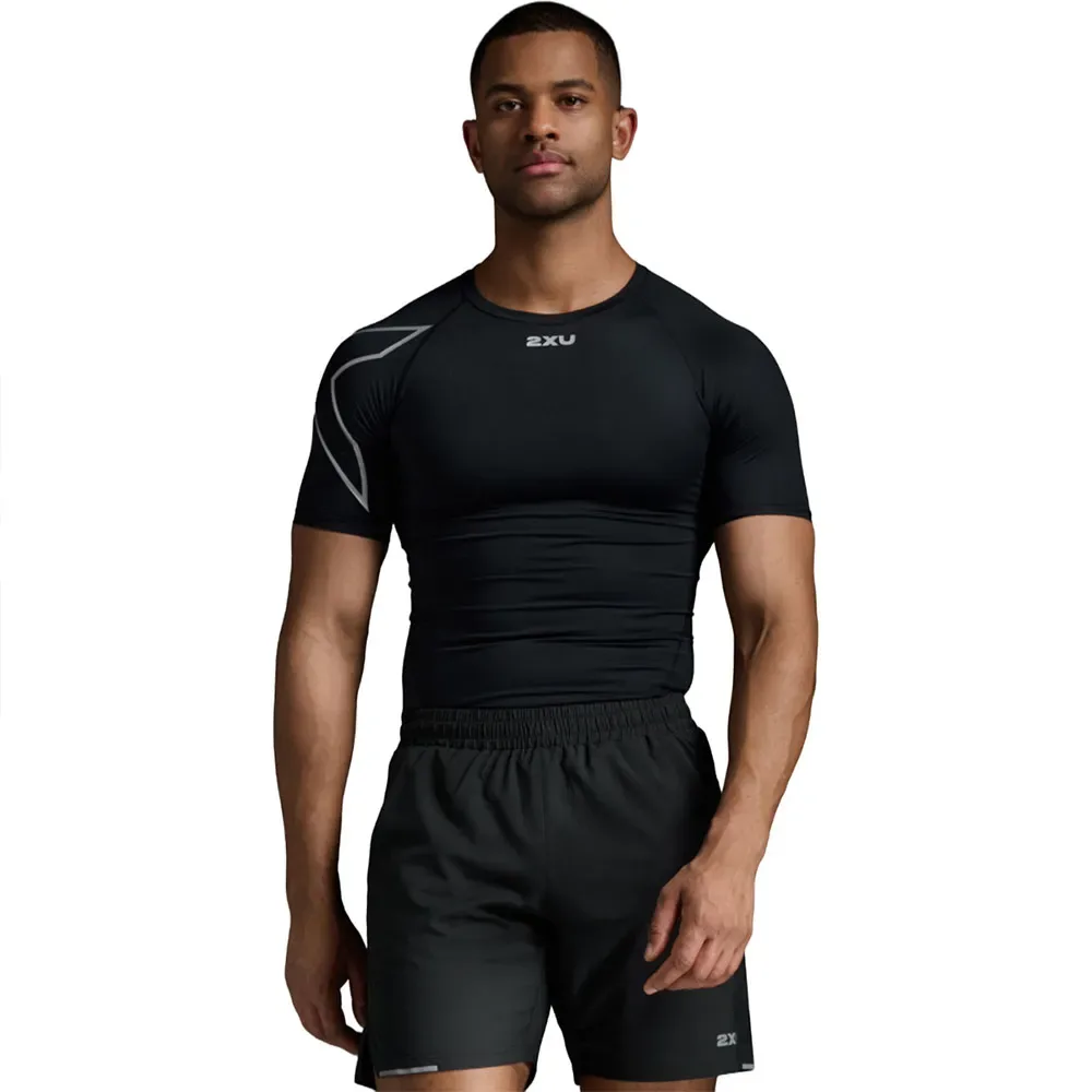 Core Compression Short Sleeve T-shirt Black / Silver S Men - 2XU - FashionsVida