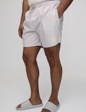 Herren Plus St. Tropez Placement-Print Badeshorts Mittlere Länge Taupe Größe 5XL - boohooMAN - FashionsVida
