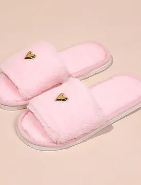 Pantuflas de peluche premium de moda con decoración de corazón para otoño/invierno, cómodas, suela blanda, ligeras, para uso interior en todas las - Shein - FashionsVida