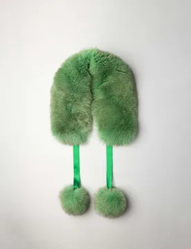 Cuello de pelo de zorro con pomón al tono - De la Roca - FashionsVida
