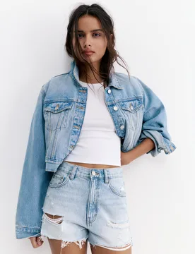 Denim Shorts With Frayed Hems (Size: ) - Pull&bear - FashionsVida