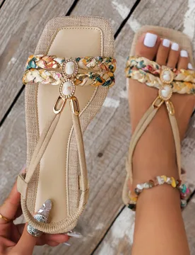 Sandalias beige para mujer, sandalias planas con patrón tejido, diseño boho de playa ligero antideslizante con cuentas aleatorias, sandalias retro p - Shein - FashionsVida