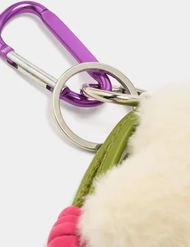Llavero con charm de estrella de pelito y abalorios - Parfois - FashionsVida