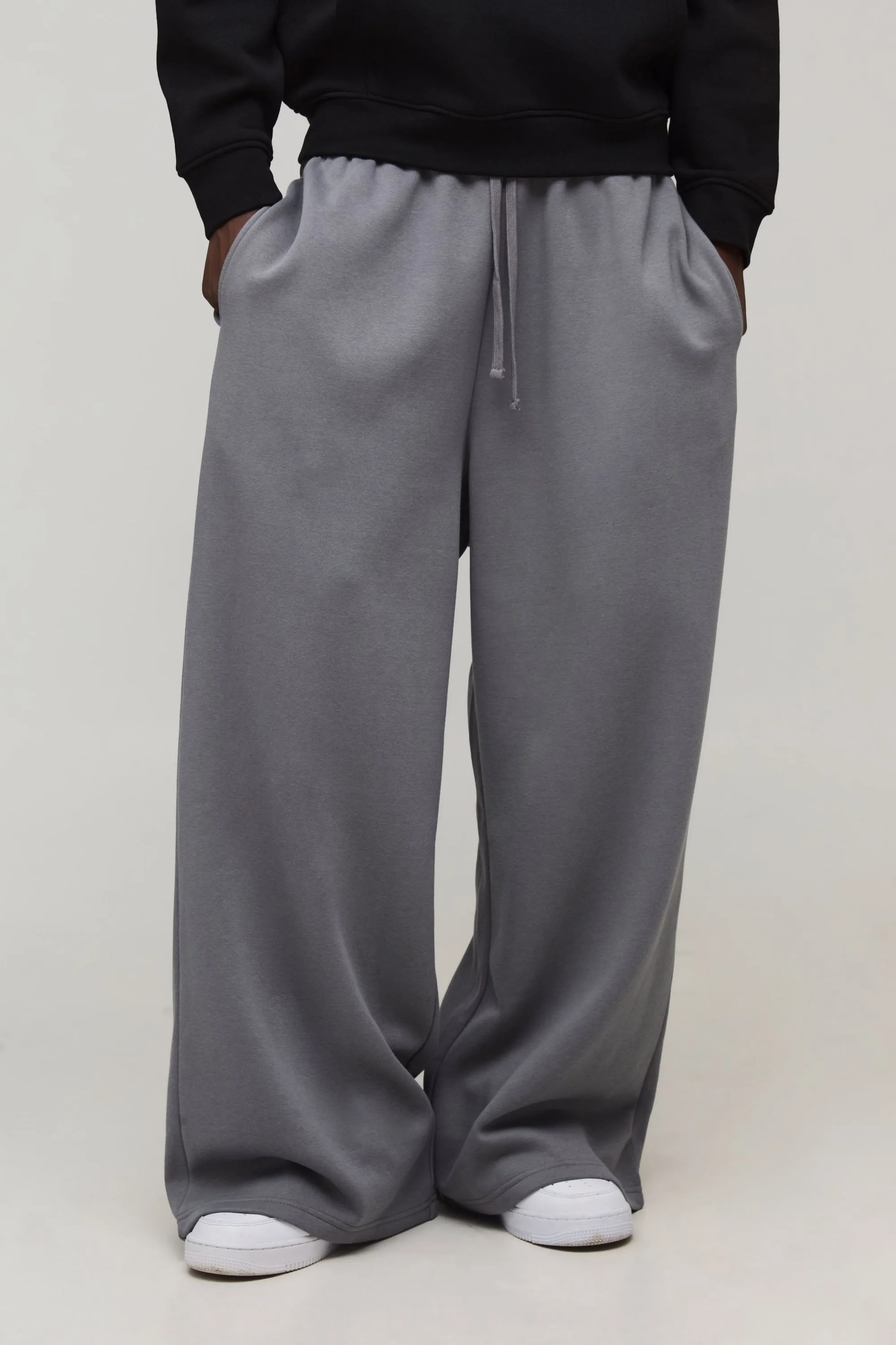 Mens Basic Extreme Wide Leg Jogger - Grey Cotton - Size Medium - boohooMAN - FashionsVida