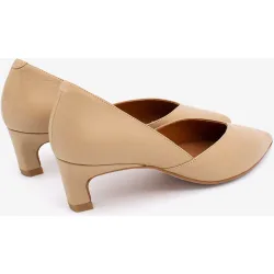 Zapato de salón de mujer tipo d'orsay con tacón bajo de piel, brizia