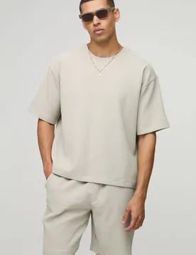 Herren Oversized Boxy Plissee T-Shirt und Relaxed Fit Shorts Set in mittlerer Länge Stone Größe Small - boohooMAN - FashionsVida