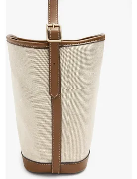 Bandolera de mujer estilo bombonera con cierre imantado en liso - Parfois - FashionsVida