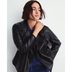 Cazadora biker efecto piel de mujer