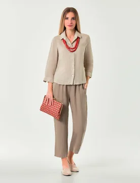 Camicia beige in con colletto classico e apertura a V - Puro Lino - FashionsVida
