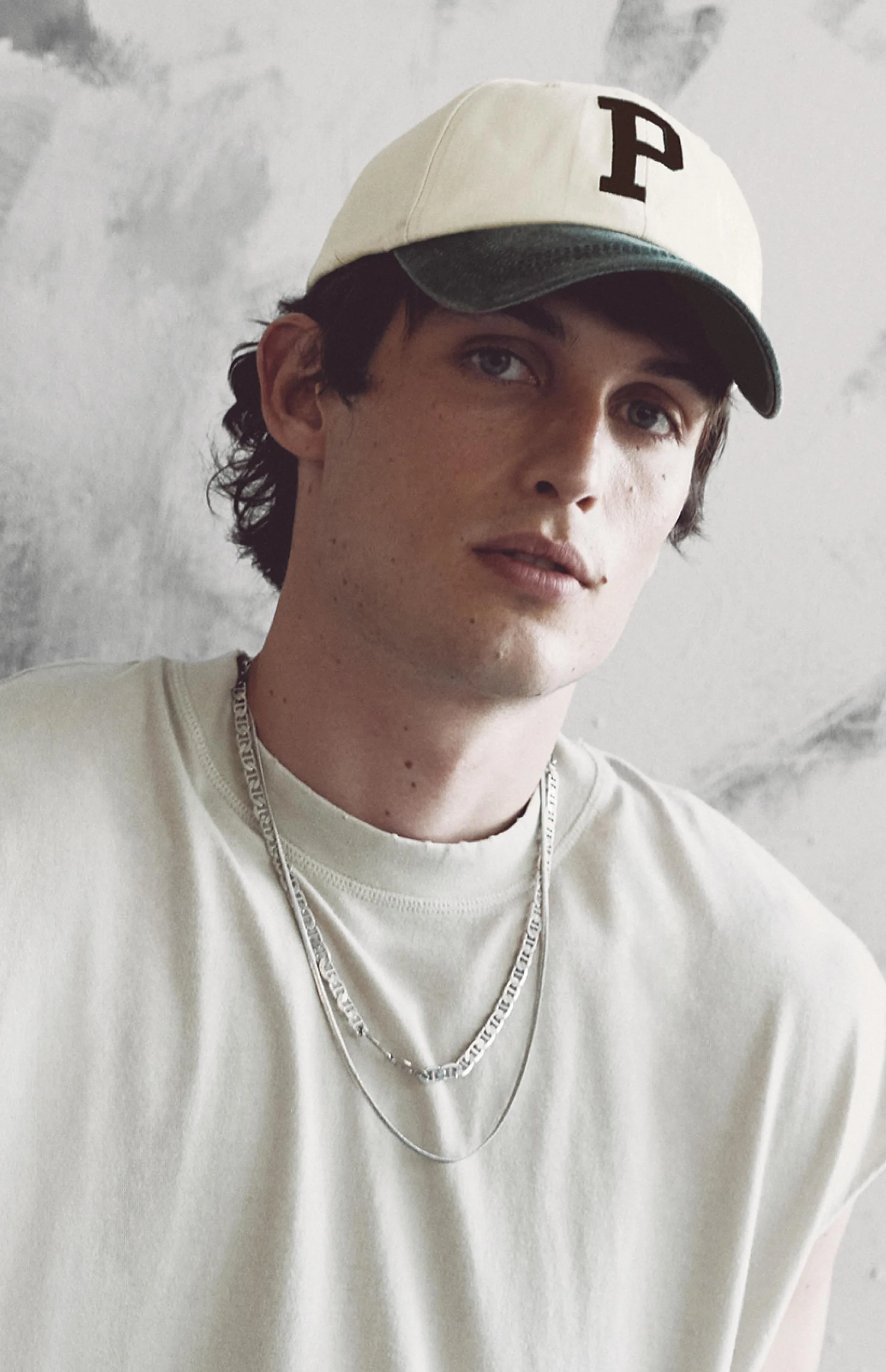 P Embroidered Cap (Size: ) - Pull&bear - FashionsVida