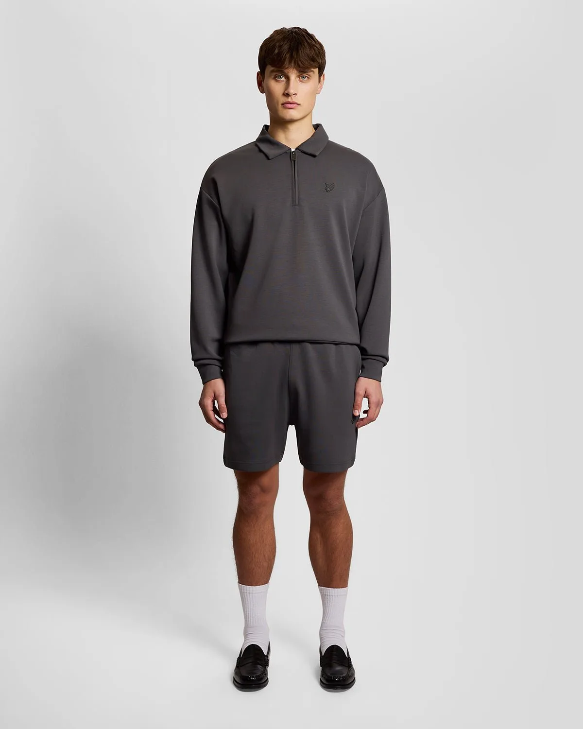 Men's Relaxed Sweat Short in Iron - Lyle & Scott - FashionsVida