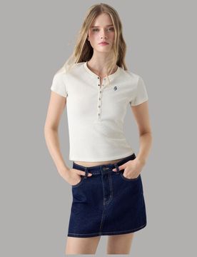 T-shirt Guess GJ Serafino Cropped Quadretti con Bottoni e Logo
