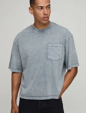 Herren Essential Gewaschenes Übergroßes Kastenförmiges T-Shirt Mit Fronttasche Grey Größe Large - boohooMAN - FashionsVida