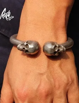 Black Style Skull & Bone Bracelet, Personalized Cool Bangle, Luxury Men’s Dominant Wrist Jewelry - Aliexpress - FashionsVida