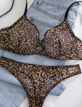 Conjunto de lencería romántica y transparente con estampado de leopardo y rayas para mujeres