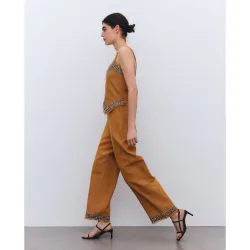 Pantalón de mujer con bordados de lentejuelas