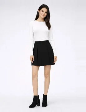 Falda corta con cintura elástica - JDY - FashionsVida