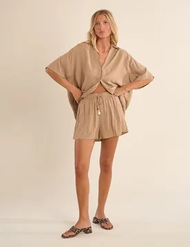 Short de mujer corto detalle abalorios - Molly Bracken - FashionsVida