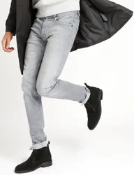 Suede Pull-on Chukka Boots Black female