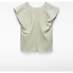 Top de mujer con pliegues irregulares