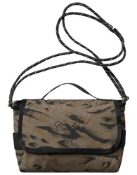 Sac épaule 2,7 L - Travon Shoulder Bag Duck Feather Print Cypress Black en Nylon - Kaki